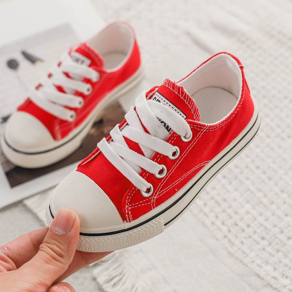 children shoes 2020 new fashion canvas shoes boys girls light casual shoes non-slip wearable baby sneakers for school t200421, Black;red
children shoes 2020 new fashion canvas shoes boys girls light casual shoes non-slip wearable baby sneakers for school t200421, Black;red