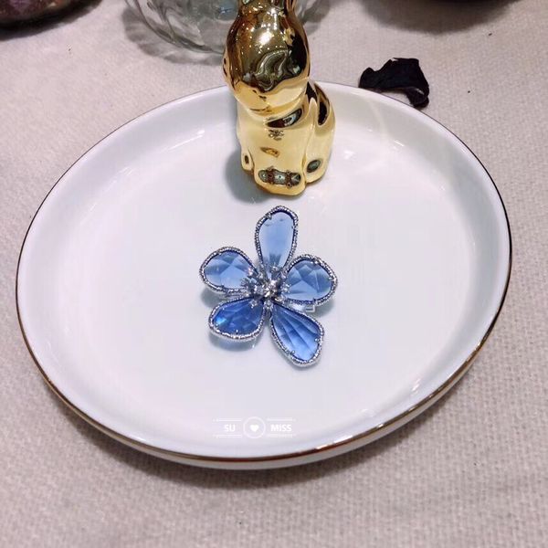 fashion women brooches lady blue flower crystal wedding brooch pin jewelry accessorise, Gray
fashion women brooches lady blue flower crystal wedding brooch pin jewelry accessorise, Gray