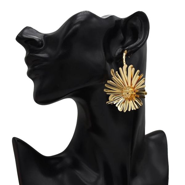 zamak flower daisy gold color exaggerated lovely big drop earrings summer style beach vacation for women fashion jewelry, Silver
zamak flower daisy gold color exaggerated lovely big drop earrings summer style beach vacation for women fashion jewelry, Silver