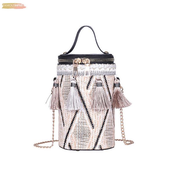 autumn fashion new handbag straw bag women bag round tote bag hand ring tassel shoulder travel
autumn fashion new handbag straw bag women bag round tote bag hand ring tassel shoulder travel