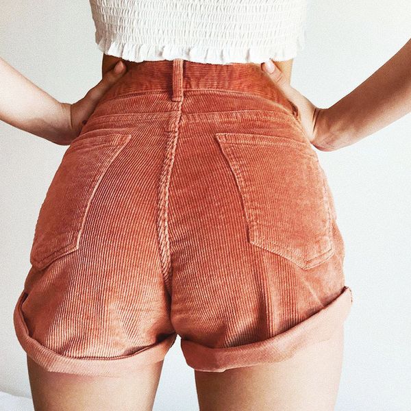 2020 corduroy high waist shorts bottoms women casual streetwear shorts female loose summer button short shorts 2019, White;black
2020 corduroy high waist shorts bottoms women casual streetwear shorts female loose summer button short shorts 2019, White;black