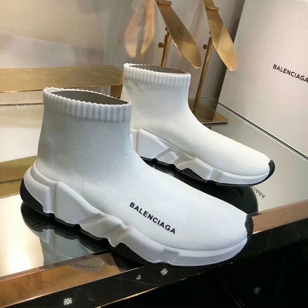 2020 new t5 high-quality women's casual sports shoes socks shoes couple models, fashionable wild flat shoes, box number 38-45
2020 new t5 high-quality women's casual sports shoes socks shoes couple models, fashionable wild flat shoes, box number 38-45