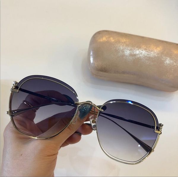 latest selling popular fashion 4199 women sunglasses mens sunglasses men sunglasses gafas de sol sun glasses uv400 lens with box, White;black
latest selling popular fashion 4199 women sunglasses mens sunglasses men sunglasses gafas de sol sun glasses uv400 lens with box, White;black