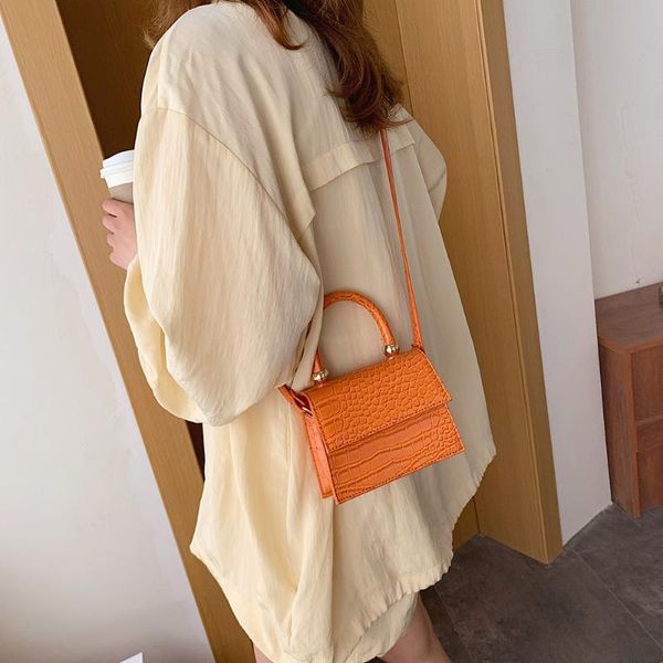 women solid flap messenger purse retro alligator leather fashion shoulder bags pu leather crossbody handle purse
women solid flap messenger purse retro alligator leather fashion shoulder bags pu leather crossbody handle purse