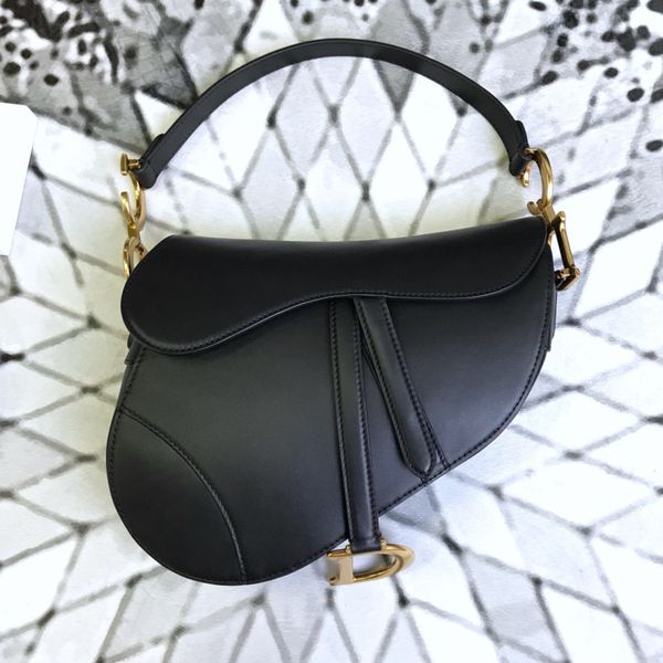 2020 genuine leather fashion women rivet shoulder strap saddle bags messenger crossbody bag handbags
2020 genuine leather fashion women rivet shoulder strap saddle bags messenger crossbody bag handbags