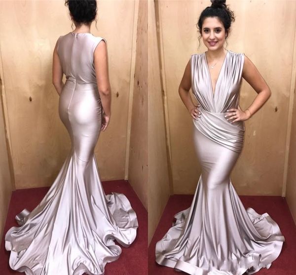 2019 new fashion silver mermaid prom dresses deep v neck sleeveless ruffles sweep train zipper back african evening party gowns, Black
2019 new fashion silver mermaid prom dresses deep v neck sleeveless ruffles sweep train zipper back african evening party gowns, Black