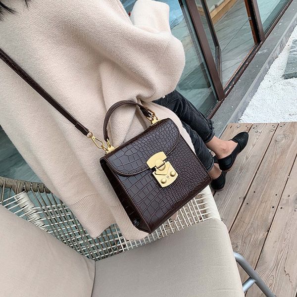 mini stone pattern pu leather crossbody bags for women lock shoulder messenger bag female travel handbags
mini stone pattern pu leather crossbody bags for women lock shoulder messenger bag female travel handbags