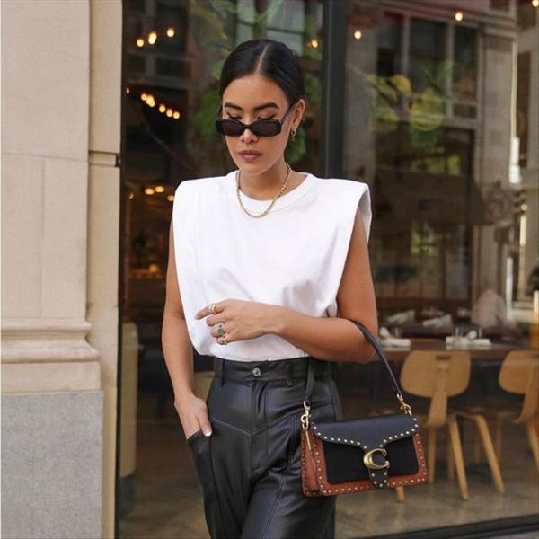 20 summer sleeveless shoulder women's round collar t-shirt vest cotton vest solid color knitted loose t-shirt street top, White
20 summer sleeveless shoulder women's round collar t-shirt vest cotton vest solid color knitted loose t-shirt street top, White