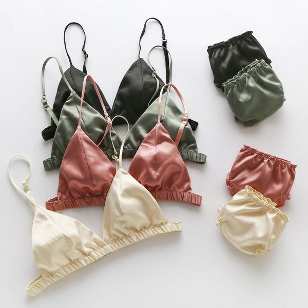 glossy underwear lingerie set women summer thin bras sets deep v thin pad bralette ruffles panties intimates suits new hc, Red;black
glossy underwear lingerie set women summer thin bras sets deep v thin pad bralette ruffles panties intimates suits new hc, Red;black