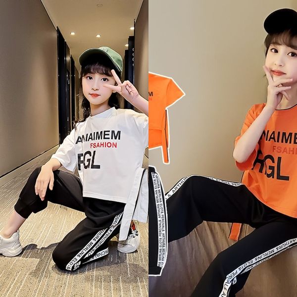 2020 t-shirt children's summer girl's short-sleeved set in the big half sleeve t-shirt foreign flavor nine capri pants two-piece
2020 t-shirt children's summer girl's short-sleeved set in the big half sleeve t-shirt foreign flavor nine capri pants two-piece