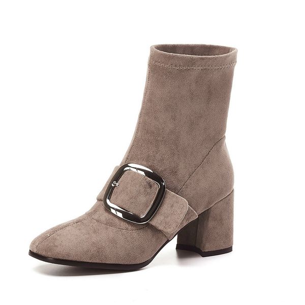 2020 womens boots autumn winter fashion shoes woman round toe retro ladies shoes female ankle boots size 41 42 43, Black
2020 womens boots autumn winter fashion shoes woman round toe retro ladies shoes female ankle boots size 41 42 43, Black