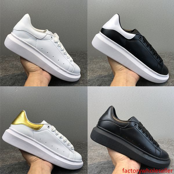 fashion classic platform luxury designer women shoes solid colors leather trainers mens black velvet reflective chaussures casual sneakers
fashion classic platform luxury designer women shoes solid colors leather trainers mens black velvet reflective chaussures casual sneakers