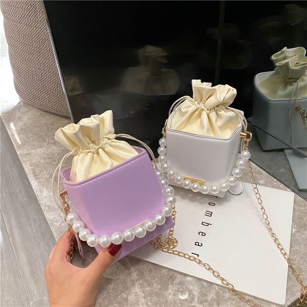 net red pearl small bag female 2020 spring and summer new korean version of the wild messenger bag chain fashion shoulder
net red pearl small bag female 2020 spring and summer new korean version of the wild messenger bag chain fashion shoulder