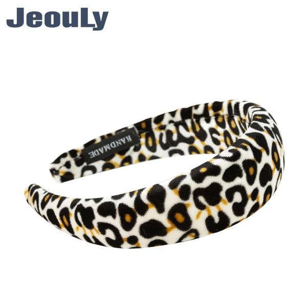europe and america ins selling leopord pattern hair bands-style gold velvet large rims thick sponge head buckle women's head, Brown
europe and america ins selling leopord pattern hair bands-style gold velvet large rims thick sponge head buckle women's head, Brown