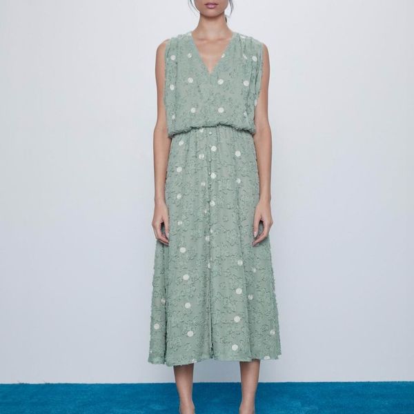 summer dress women 2020 new fashion dots embroidery and jacquard material elastic waist modern lady stylish long dresses, Black;gray
summer dress women 2020 new fashion dots embroidery and jacquard material elastic waist modern lady stylish long dresses, Black;gray