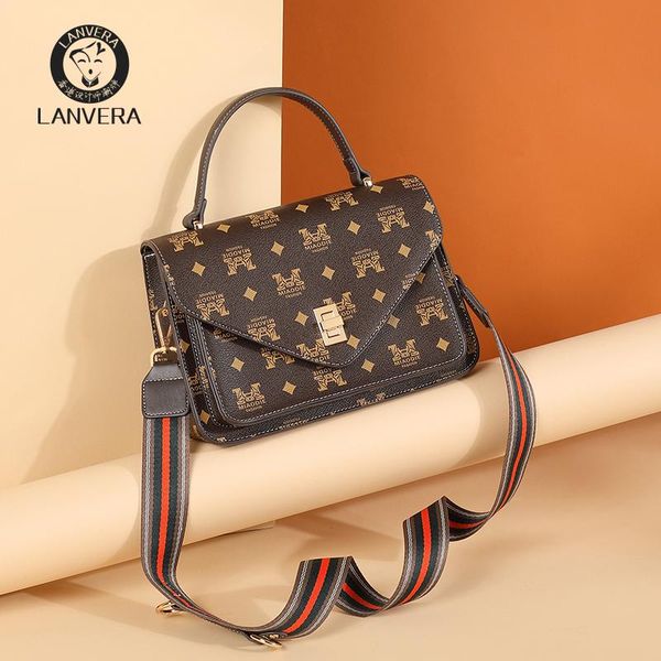 new messenger bag fashion retro single shoulder handbag niche bag female trend small square bag c k female l9216
new messenger bag fashion retro single shoulder handbag niche bag female trend small square bag c k female l9216