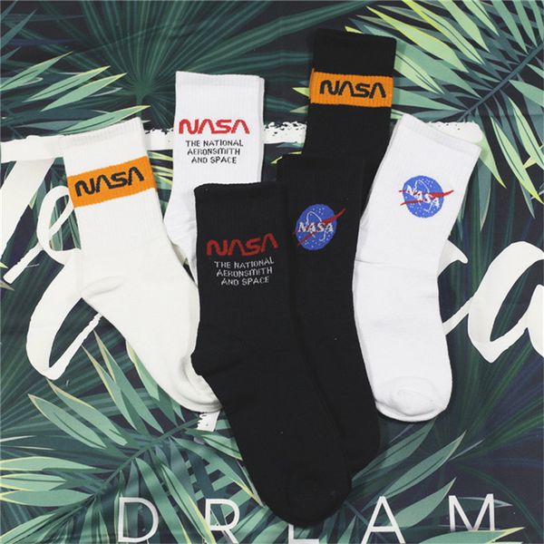 astronaut letters embroidered socks ins men brand designer fashion streetwear socks knitted cotton male female long socks, Black
astronaut letters embroidered socks ins men brand designer fashion streetwear socks knitted cotton male female long socks, Black