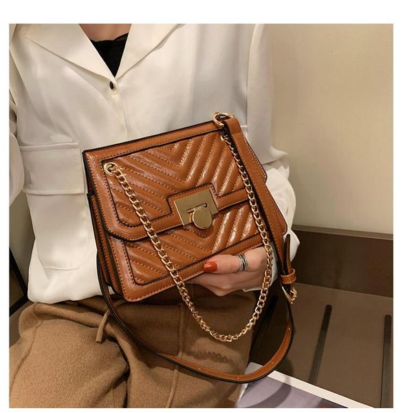 designer-stripes messenger square bags female's famous ladies leather crossbody purse women bags jichuan wanggong /1
designer-stripes messenger square bags female's famous ladies leather crossbody purse women bags jichuan wanggong /1