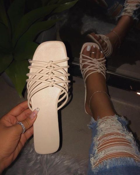 new slipper summer flat bottom outdoor beach women' slippers fashion solid color wild cross roman plus size female slippers, Black
new slipper summer flat bottom outdoor beach women' slippers fashion solid color wild cross roman plus size female slippers, Black