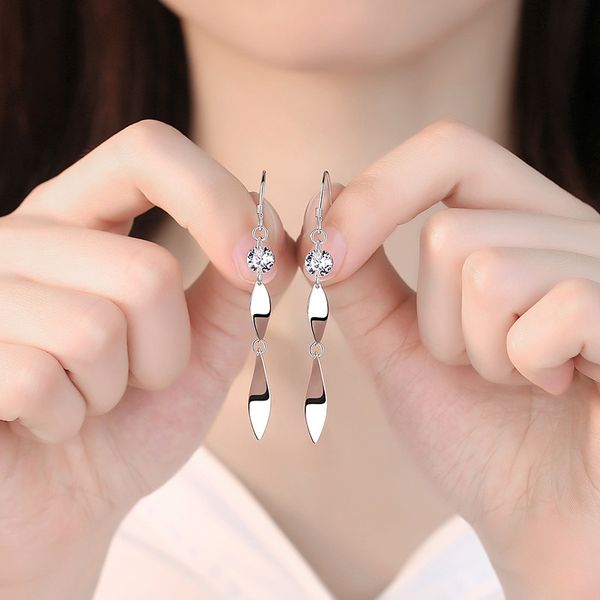 high sense ear ring female long french style simple super fair to show thin net red pure silver jewel earrings
high sense ear ring female long french style simple super fair to show thin net red pure silver jewel earrings