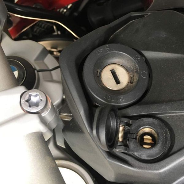 motorcycle dual usb charger power adapter cigarette lighter socket fit for r1250gs f850gs f800gs f650gs f700gs r1200gs r1200rt
motorcycle dual usb charger power adapter cigarette lighter socket fit for r1250gs f850gs f800gs f650gs f700gs r1200gs r1200rt