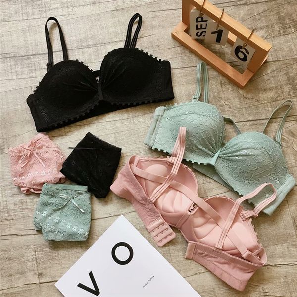 summer new products hipster fashion simple lace half a cup medium thick push up seemless three buckle girls bra set, Red;black
summer new products hipster fashion simple lace half a cup medium thick push up seemless three buckle girls bra set, Red;black