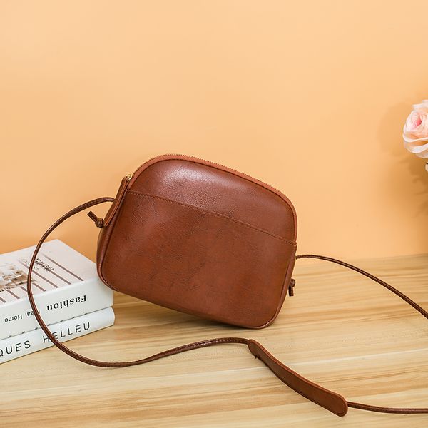 autumn 2019 new korean fashion mini-retro seashells pack baituan ladies bag with one shoulder inclined bag
autumn 2019 new korean fashion mini-retro seashells pack baituan ladies bag with one shoulder inclined bag
