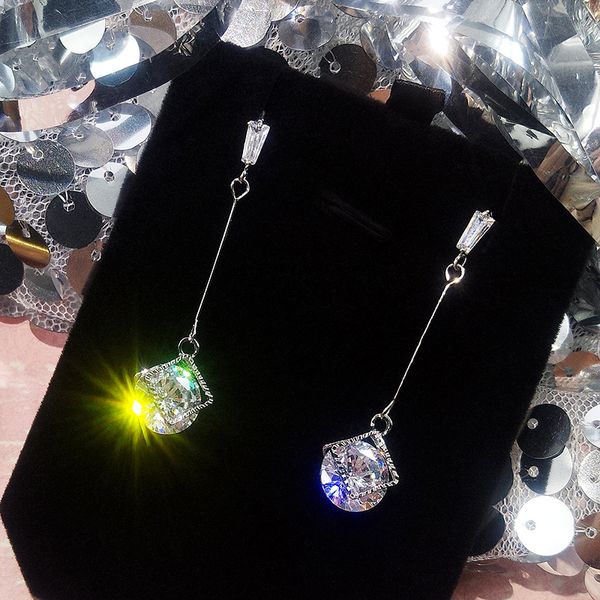 ethnic crystal water drop women dangle earrings for women drops earrings long fashion jewelry 2018, Silver
ethnic crystal water drop women dangle earrings for women drops earrings long fashion jewelry 2018, Silver
