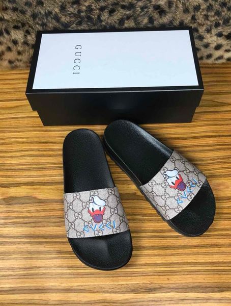 Men's and women's sandals designer shoes luxury slides summer fashion wide flat sandals and slippers
Men's and women's sandals designer shoes luxury slides summer fashion wide flat sandals and slippers