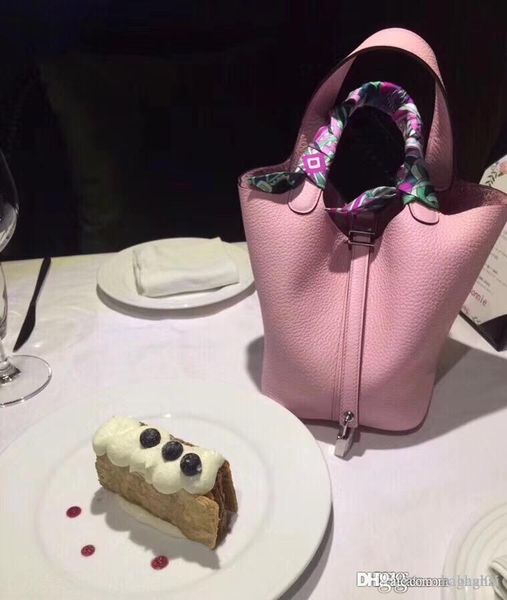 fashion classics shoulder bagscross bodytoteshandbags brand fashion luxury designer bags famous women popular handbag cowhide 18z
fashion classics shoulder bagscross bodytoteshandbags brand fashion luxury designer bags famous women popular handbag cowhide 18z