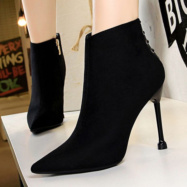womens high heel booties retro pointed toe side zipper ladies casual short boots boots women ankle high heels classic heels, Black
womens high heel booties retro pointed toe side zipper ladies casual short boots boots women ankle high heels classic heels, Black