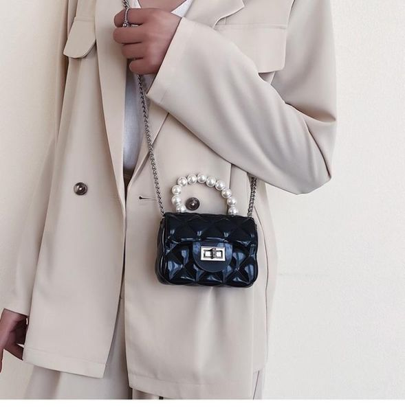 2020 new shoulder bag women's casual fashion korean version of jelly mini crossbody bag lingge chain
2020 new shoulder bag women's casual fashion korean version of jelly mini crossbody bag lingge chain