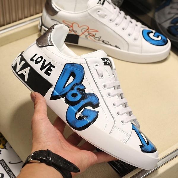 a6 luxury personality fashion men's shoes outdoor sports running men's shoes original box packaging zapatos hombre, Black
a6 luxury personality fashion men's shoes outdoor sports running men's shoes original box packaging zapatos hombre, Black