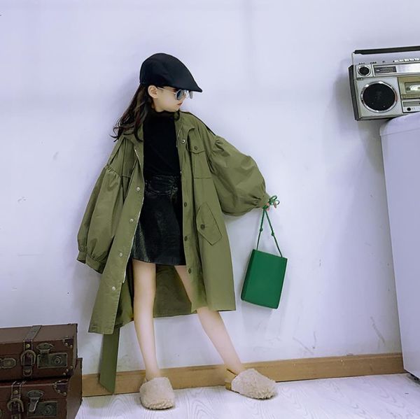 selling girls loose long trench coats spring autumn new lantern sleeve green jackets for children teenage windbreaker, Blue;gray
selling girls loose long trench coats spring autumn new lantern sleeve green jackets for children teenage windbreaker, Blue;gray