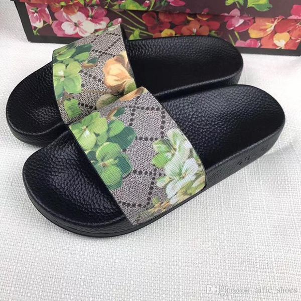 brand fashion luxury designer slippers men and women designer flower printed beach flip flops slipper fashion slide sandals w3, Black
brand fashion luxury designer slippers men and women designer flower printed beach flip flops slipper fashion slide sandals w3, Black