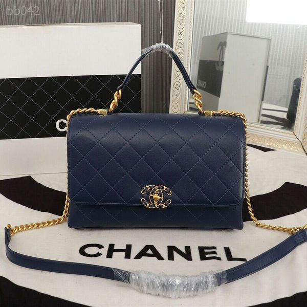 women bag style small square bag rhombus one shoulder diagonal cross fashion leather women's bag net red with the same lock hand chain
women bag style small square bag rhombus one shoulder diagonal cross fashion leather women's bag net red with the same lock hand chain