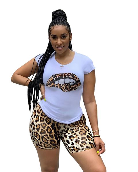 губы женщины tracksuit лето леопард printed с коротким рукавом женщины 2pcs установить повседневный спорт женской одежда, Gray
губы женщины tracksuit лето леопард printed с коротким рукавом женщины 2pcs установить повседневный спорт женской одежда, Gray