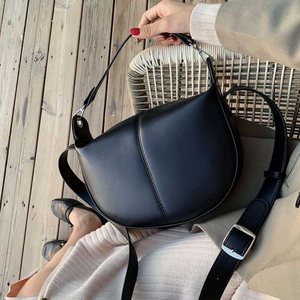solid color pu leather saddle bags for women 2020 small lady shoulder messenger bag female travel handbags and purses
solid color pu leather saddle bags for women 2020 small lady shoulder messenger bag female travel handbags and purses