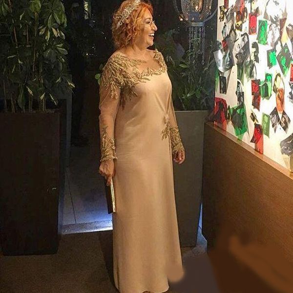 2020 long sleeves elegant sheer illusion jewel mother of the bride dresses crew chiffon with long sleeves beaded appliques custom made, Black;red
2020 long sleeves elegant sheer illusion jewel mother of the bride dresses crew chiffon with long sleeves beaded appliques custom made, Black;red