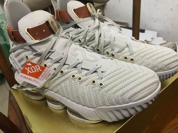 new style xvi 16 harlem s fashion row basketball shoes for fashion mens trainers 16s hfr sports sneakers size 40-46
new style xvi 16 harlem s fashion row basketball shoes for fashion mens trainers 16s hfr sports sneakers size 40-46