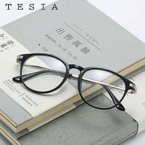 classic blue light blocking glasses lightweight anti blue light eye glasses frame for women men gaming for computer, White;black
classic blue light blocking glasses lightweight anti blue light eye glasses frame for women men gaming for computer, White;black