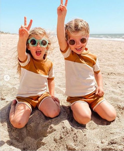 2020 лето малышей infant baby girl boy outfit tracksuit 2pcs лучшие шорты o шея короткая sleve лоскутная комплект способа костюма, White
2020 лето малышей infant baby girl boy outfit tracksuit 2pcs лучшие шорты o шея короткая sleve лоскутная комплект способа костюма, White