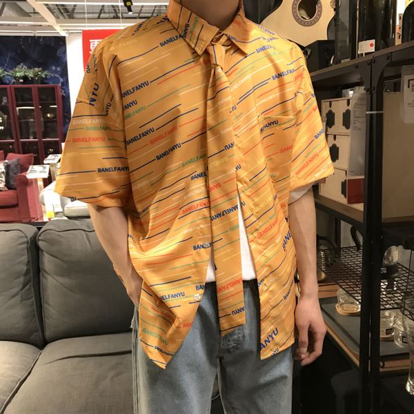 2019 spring korean campus wind fashion trend casual couple men's short-sleeved printed single-breasted shirt loose travel party, White;black
2019 spring korean campus wind fashion trend casual couple men's short-sleeved printed single-breasted shirt loose travel party, White;black