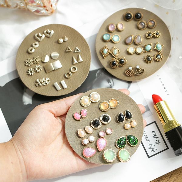 resin ears clip/studs set korean style women 2020 new mother's day gifts retro temperament accessories ears clip/studs set, Silver
resin ears clip/studs set korean style women 2020 new mother's day gifts retro temperament accessories ears clip/studs set, Silver