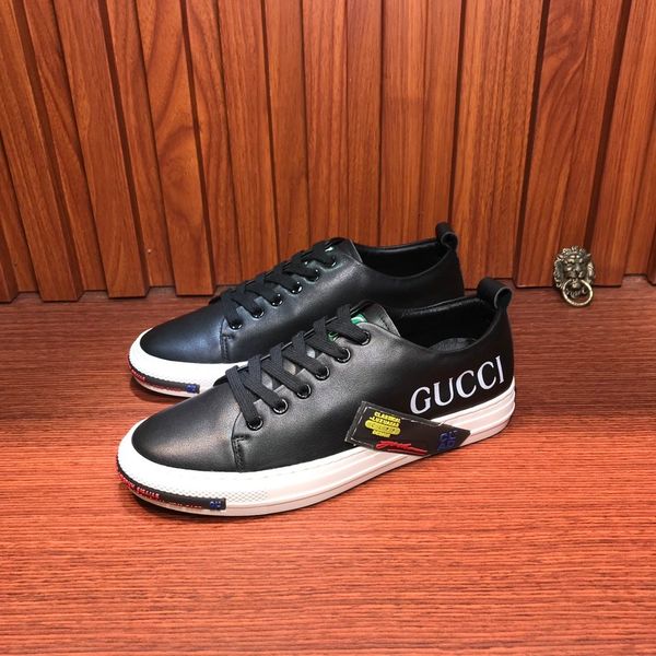 new style luxury men's party casual jogging sneakers triple fashiondesigner platform men's shoes black and white shoes with origin
new style luxury men's party casual jogging sneakers triple fashiondesigner platform men's shoes black and white shoes with origin