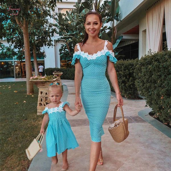 elegant women dress sling spaghetti strap short sleeve bodycon dress patchwork design lace decor strapless slim dress, Black;gray
elegant women dress sling spaghetti strap short sleeve bodycon dress patchwork design lace decor strapless slim dress, Black;gray