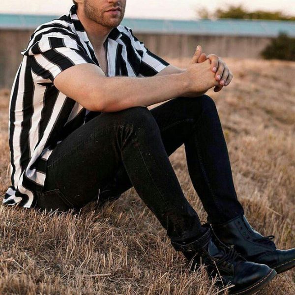 new fashion stripe casual men's shirt for summer male short sleeve loose shirt casual fashion clothes men, White;black
new fashion stripe casual men's shirt for summer male short sleeve loose shirt casual fashion clothes men, White;black
