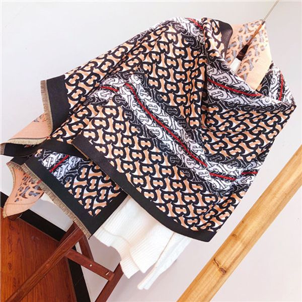 autumn/winter 2019 scarf brand luxury design cashmere scarf fashion men and women soft thin scarf, Blue;gray 
autumn/winter 2019 scarf brand luxury design cashmere scarf fashion men and women soft thin scarf, Blue;gray