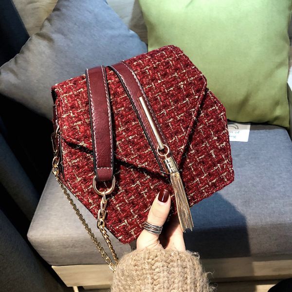 ladies shoulder bag hexagon small bag 2020 new tassel crossbody
ladies shoulder bag hexagon small bag 2020 new tassel crossbody