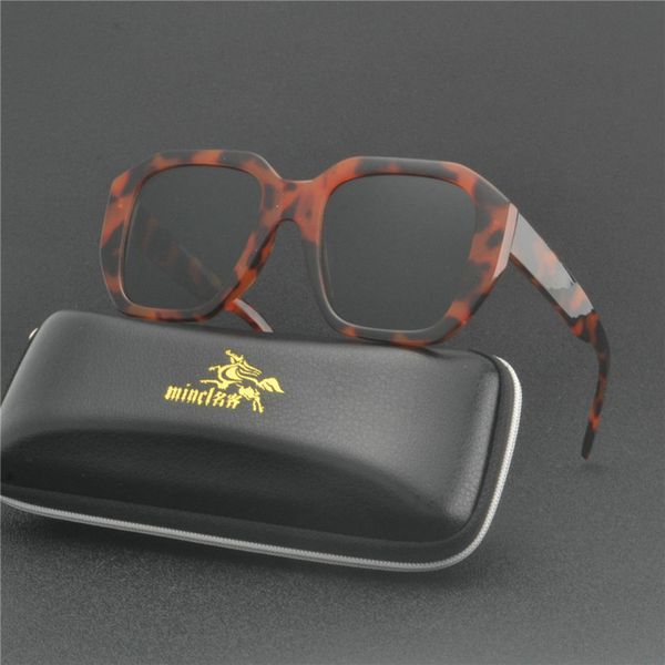 2019 brand women square plastic large frame sunglasses women designer fashion leopard sun glasses men uv400 vintage glasses fml, White;black
2019 brand women square plastic large frame sunglasses women designer fashion leopard sun glasses men uv400 vintage glasses fml, White;black